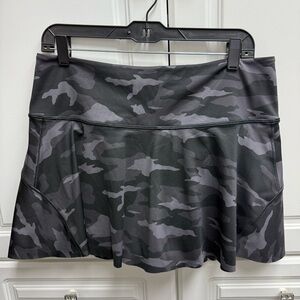 Athleta Tennis/ Golf Camouflage Skirt Black and Gray